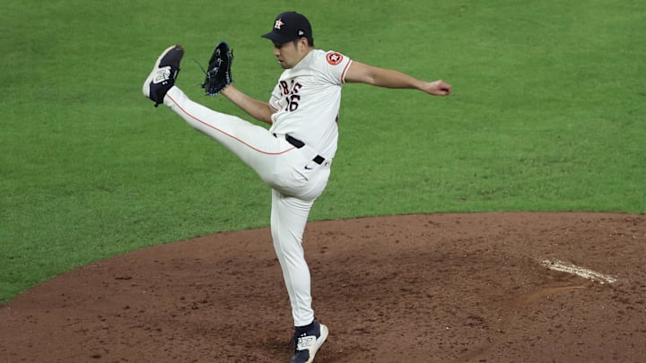 Sep 19, 2024; Houston, Texas, USA; Houston Astros starting pitcher Yusei Kikuchi (16) pitches against the Los Angeles Angels in the fifth inning at Minute Maid Park. Mandatory Credit: Thomas Shea-Imagn Images Sep 19, 2024; Houston, Texas, USA; Houston Astros starting pitcher Yusei Kikuchi (16) pitches against the Los Angeles Angels in the fifth inning at Minute Maid Park. Mandatory Credit: Thomas Shea-Imagn Images