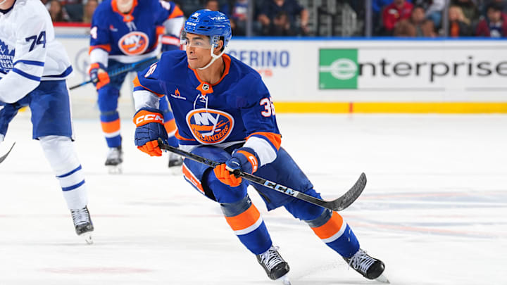 Toronto Maple Leafs v New York Islanders
