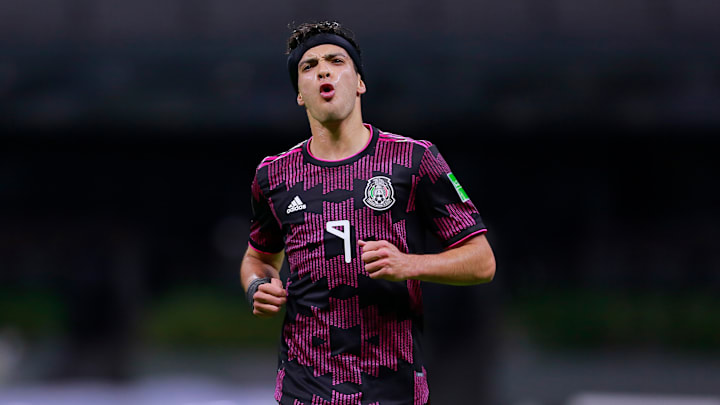Raúl Jiménez es el delantero estrella de la selección de México
