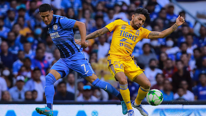 Javier Aquino fue abucheado en el Azteca