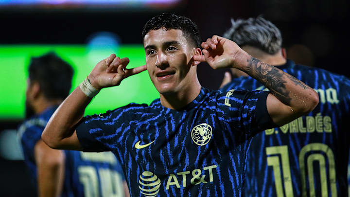 El jugador del América Alejandro Zendejas.