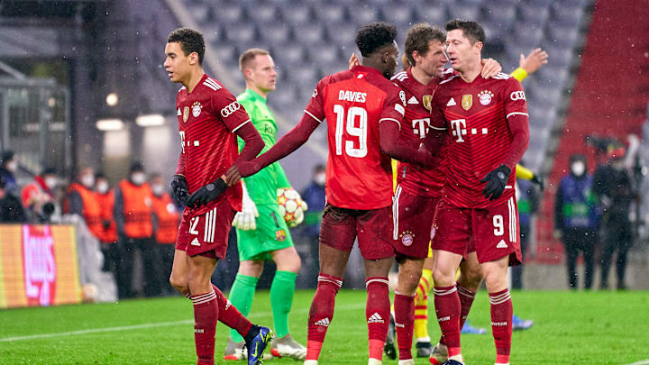 Nach Barca ist vor dem Achtelfinale. Die Bayern sind schon in Jubellaune.