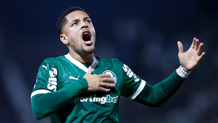 Vitor Roque vive bom momento no Palmeiras Vitor Roque vive bom momento no Palmeiras