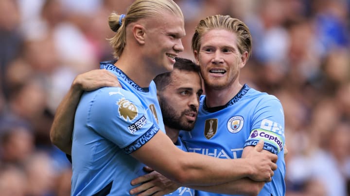 Donos da casa venceram o Chelsea na estreia