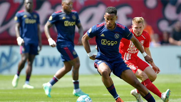 Jurrien Timber wechselt zu den Gunners Jurrien Timber wechselt zu den Gunners