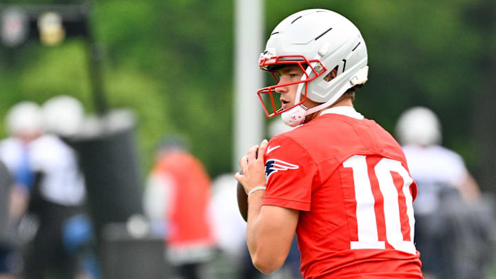 Jun 9, 2025; Foxborough, MA, USA; New England Patriots quarterback Drake Maye (10) drops back to pass during minicamp at Gillette Stadium. Mandatory Credit: Eric Canha-Imagn Images