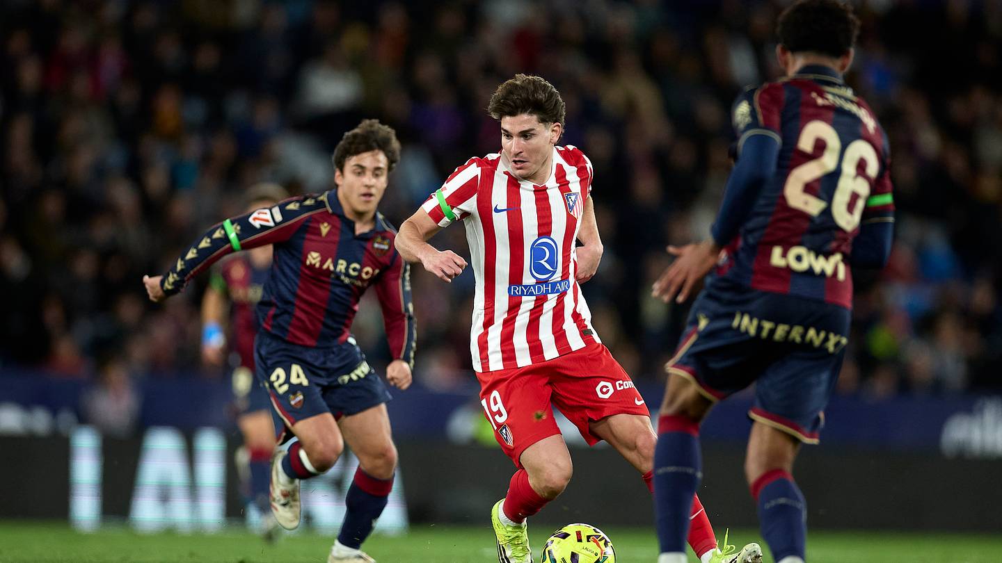 Image accompanying ¿Cómo ver el partido Levante vs Atlético de Madrid en TV y streaming?, from Sports Illustrated