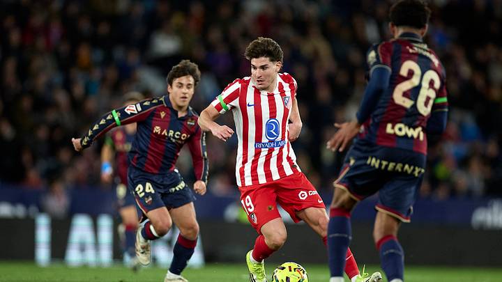 Levante UD v Atletico de Madrid - LaLiga EA Sports