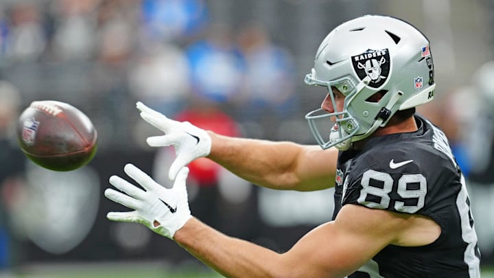 Jan 5, 2025; Paradise, Nevada, USA; Las Vegas Raiders tight end Brock Bowers (89) warms up before a game against the Los Angeles Chargers at Allegiant Stadium. Mandatory Credit: Stephen R. Sylvanie-Imagn Images