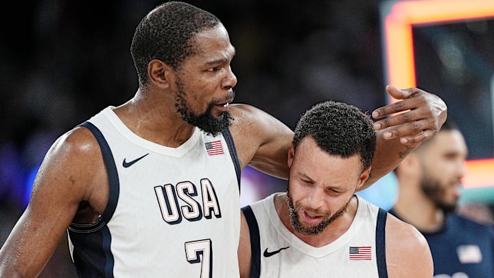 Kevin Durant believes Stephen Curry should have remained with Nike.