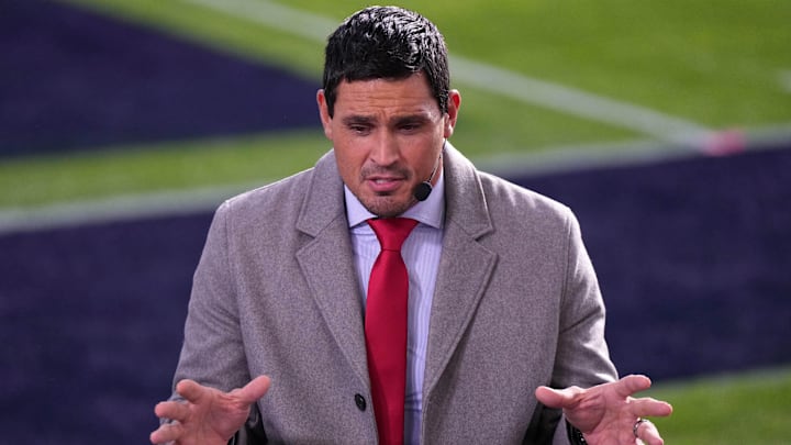 College football analyst David Pollack believes Oklahoma will win over Ole Miss in Week 9.