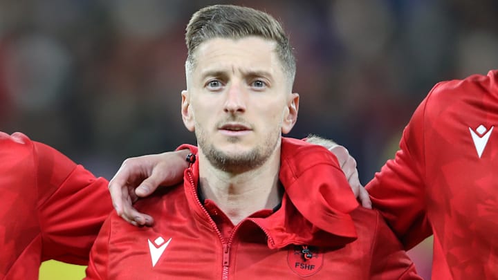 El defensa del Rayo Vallecano, Iván Balliu, es oriundo de Caldas de Malavella y aunque defendió a España en las inferiores, al final representó a Albania.