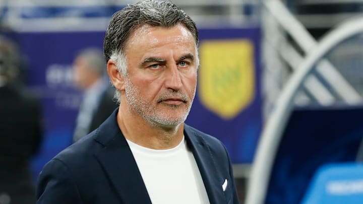 Christophe Galtier très ému du discours entendu dans les tribunes.