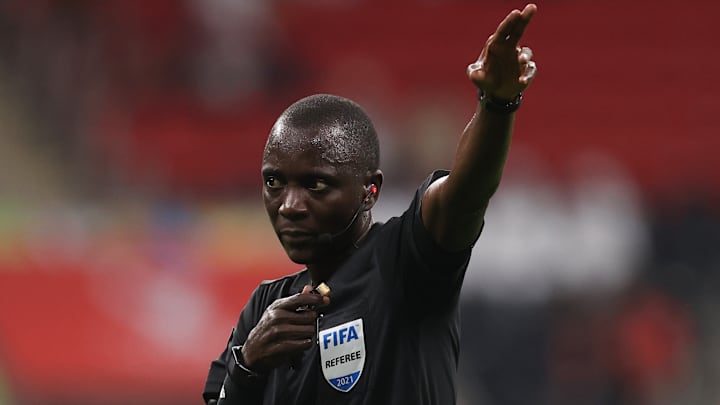 Bakary Papa Gassama revient sur les critiques dont il a fait l'objet lors d'Algérie - Cameroun en barrage du Mondial 2022.