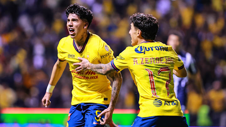 Kevin Álvarez festeja su gol a lado del gringo Alejandro Zendejas Kevin Álvarez festeja su gol a lado del gringo Alejandro Zendejas