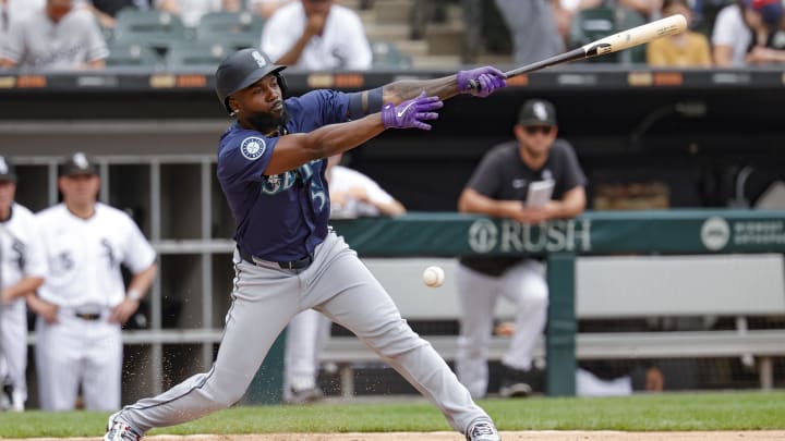 Seattle Mariners outfielder Randy Arozarena singles against the Chicago White Sox on July 28 at Guaranteed Rate Field. Seattle Mariners outfielder Randy Arozarena singles against the Chicago White Sox on July 28 at Guaranteed Rate Field.