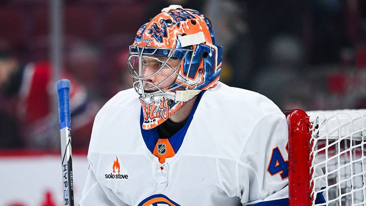 Dec 3, 2024; Montreal, Quebec, CAN; New York Islanders goalie Semyon Varlamov (40) looks on during warm-up before the game against the Montreal Canadiens at Bell Centre. Mandatory Credit: David Kirouac-Imagn Images Dec 3, 2024; Montreal, Quebec, CAN; New York Islanders goalie Semyon Varlamov (40) looks on during warm-up before the game against the Montreal Canadiens at Bell Centre. Mandatory Credit: David Kirouac-Imagn Images