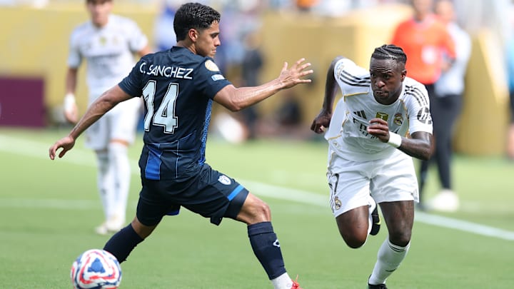 Real Madrid CF v CF Pachuca: Group H - FIFA Club World Cup 2025