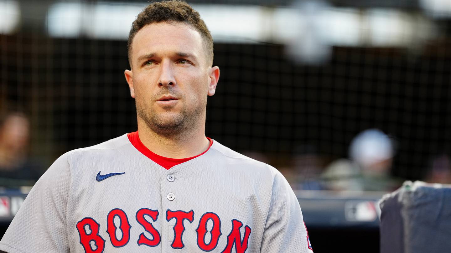 Red Sox fans freaking out after Alex Bregman's silly (but serious