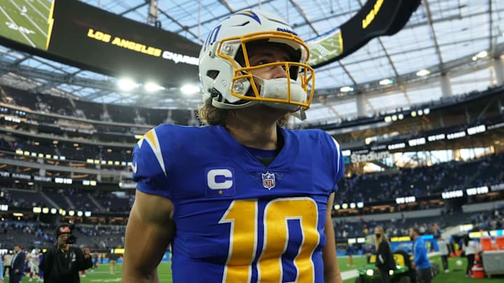 Chargers quarterback Justin Herbert (10) walks off the field after the game against the Giants in 2021