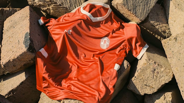 Le Sardarapat FC a dévoilé son nouveau maillot domicile.