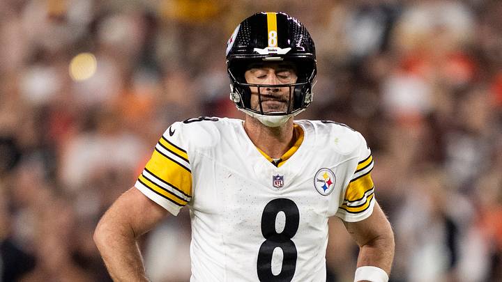 Pittsburgh Steelers quarterback Aaron Rodgers Pittsburgh Steelers quarterback Aaron Rodgers