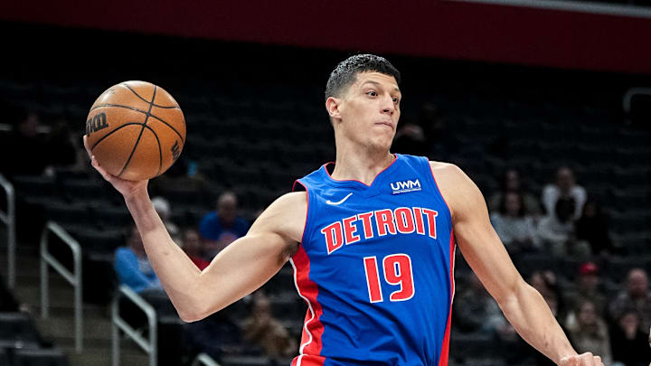 Charlotte Hornets v Detroit Pistons