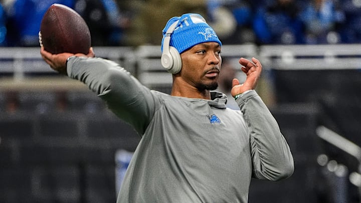 Detroit Lions quarterback Hendon Hooker (2) warms up before the game between Detroit Lions and Minnesota Vikings at Ford Field in Detroit on Sunday, Jan. 5, 2025.