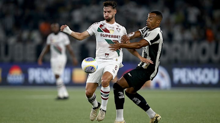 Fluminense e Botafogo se enfrentam no Maracanã