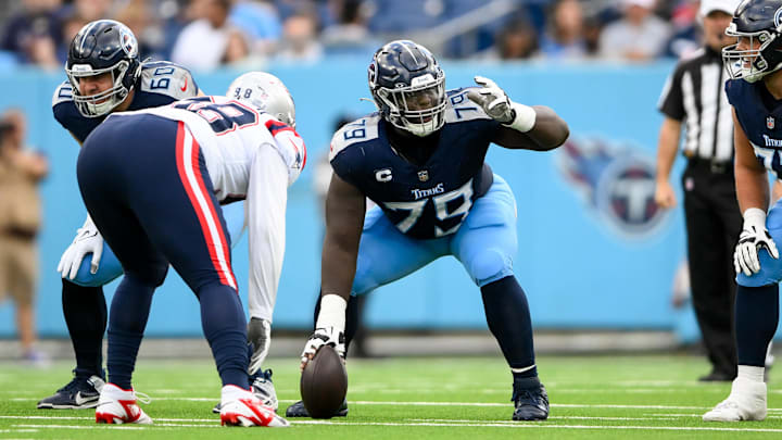 Nov 3, 2024; Nashville, Tennessee, USA; TTennessee Titans center Lloyd Cushenberry III (79) calls out the audible against the New England Patriots during the first half at Nissan Stadium. Mandatory Credit: Steve Roberts-Imagn Images Nov 3, 2024; Nashville, Tennessee, USA; TTennessee Titans center Lloyd Cushenberry III (79) calls out the audible against the New England Patriots during the first half at Nissan Stadium. Mandatory Credit: Steve Roberts-Imagn Images