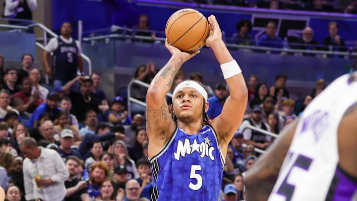 The Orlando Magic will try to clinch their postseason spot and get back on track after Thursday's loss as they take on the Sacramento Kings.