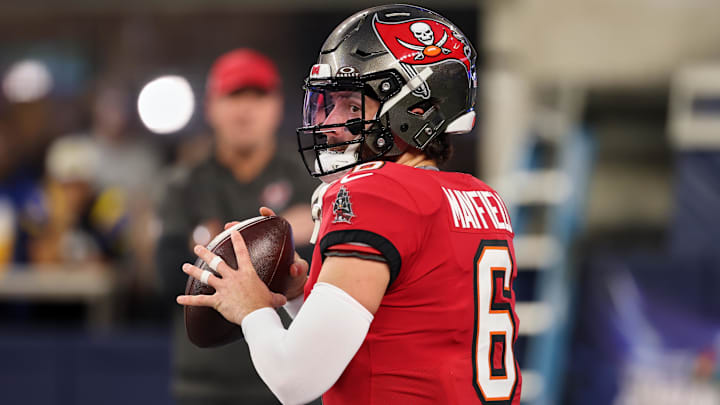 Baker Mayfield injured his shoulder on Sunday night against the Rams.