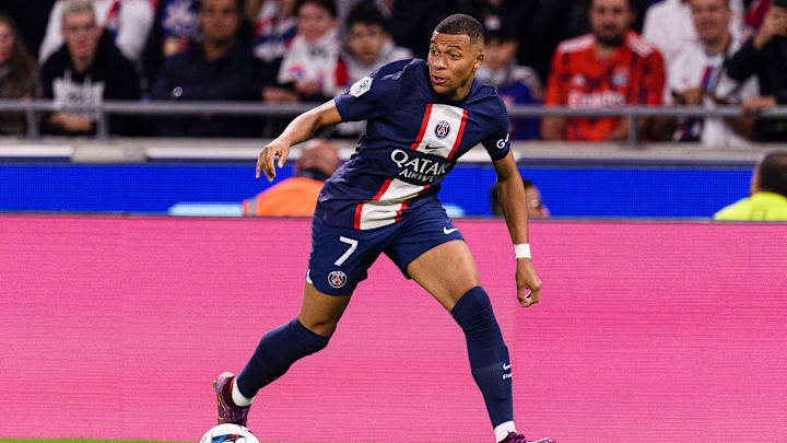 Mbappé es figura de la selección francesa