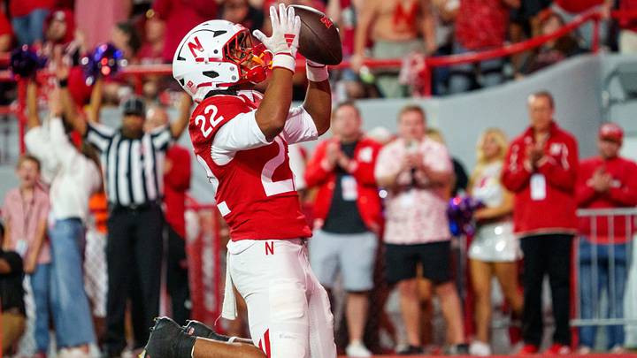 Isaiah Mozee celebrates after scoring a touchdown against Bowling Green Falcons | Dylan Widger 