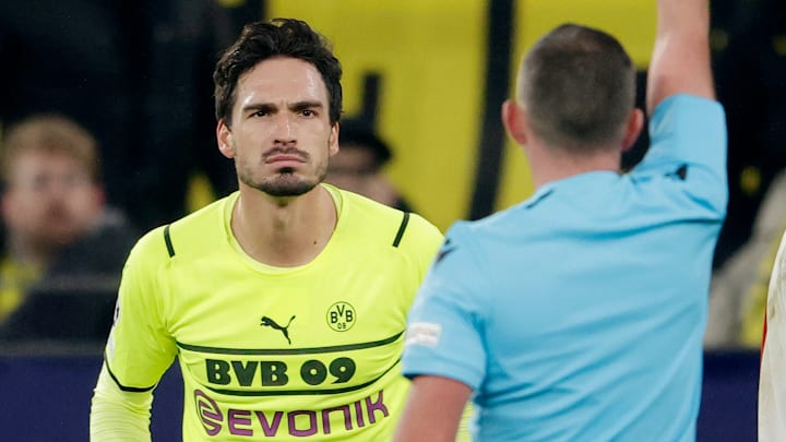 Mats Hummels kann's kaum glauben