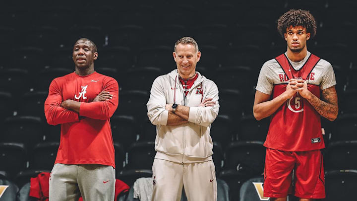 Alabama Assistant Coach Preston Murphy, Head Coach Nate Oats and Forward Amari Allen