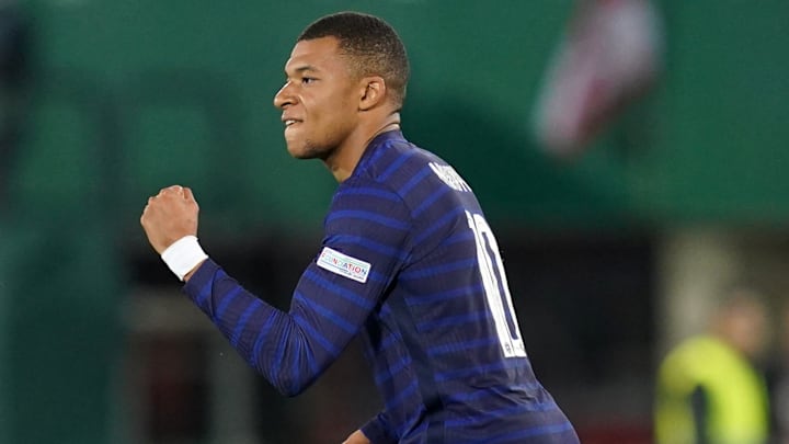 Kylian Mbappé salvó un punto para Francia en la Nations League