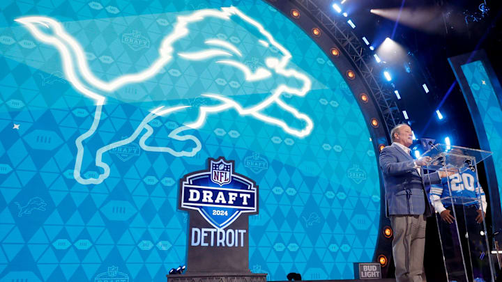 Mayor of Detroit Mike Duggan announces Ennis Rakestraw Jr., a cornerback from Missouri, as the