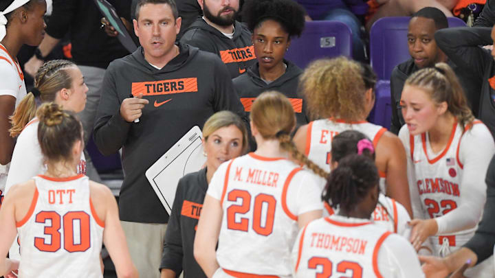 Nov 4, 2024; Clemson, SC, USA; Clemson Coach Shawn Poppie with the team playing Jackson State University during the fourth quarter at Littlejohn Coliseum in Clemson, S.C. Monday, Nov 4, 2024.  Mandatory Credit: Ken Ruinard/USA TODAY Network via Imagn Images 