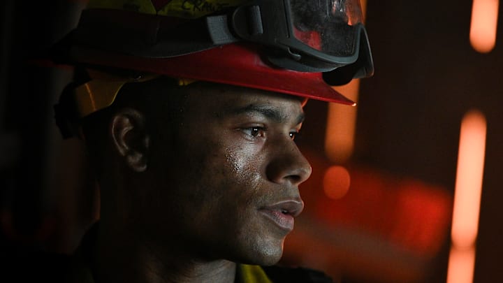 “This Storm Will Pass” – The station 42 crew must protect Edgewater and take cover when an extremely rare and dangerous fire tornado leaves lives in peril, on FIRE COUNTRY, Friday, April 5 (9:00-10:00 PM, ET/PT) on the CBS Television Network, and streaming on Paramount+ (live and on demand for Paramount+ with SHOWTIME subscribers, or on demand for Paramount+ Essential subscribers the day after the episode airs)*. Pictured: Jordan Calloway as Jake Crawford. Photo: Sergei Bachlakov/CBS ©2024 CBS