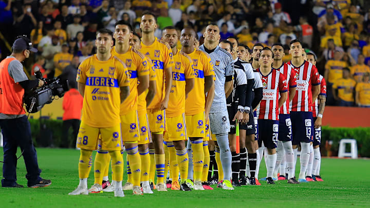 Tigres UANL v Chivas.