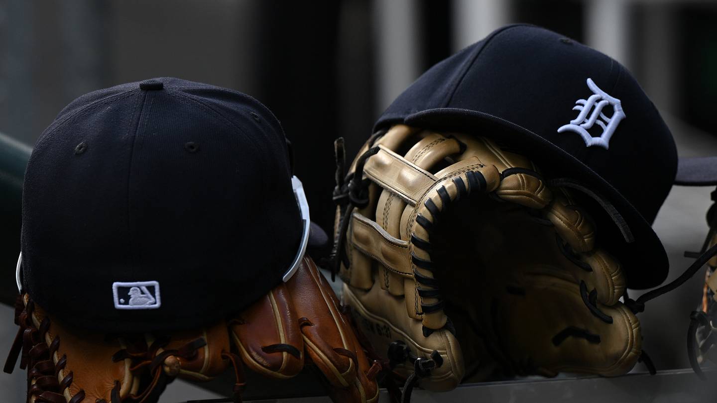 Ex-Dodgers Pitcher Traded to Tigers for Tarik Skubal Exits Start With Apparent Injury