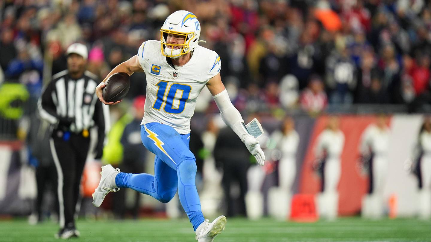 Justin Herbert’s History Against All Teams on Chargers’ 2026 Schedule