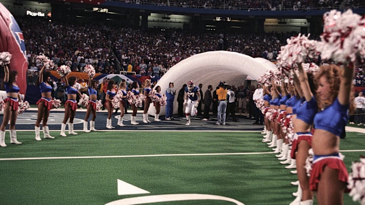 Jan 30, 1994; Atlanta, GA, USA; FILE PHOTO; Buffalo Bills  center Kent Hull (67) takes the field during player introductions for Super Bowl XXVIII against the Dallas Cowboys at the Georgia Dome. Dallas defeated Buffalo 30-13.