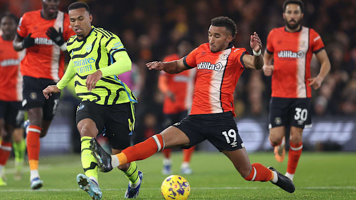 Arsenal edged a thrilling reverse fixture against the Hatters