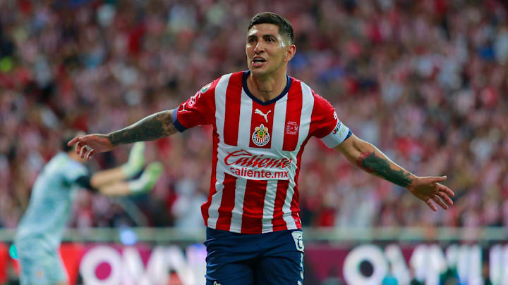 Víctor Guzmán tuvo un primer gran torneo con Chivas