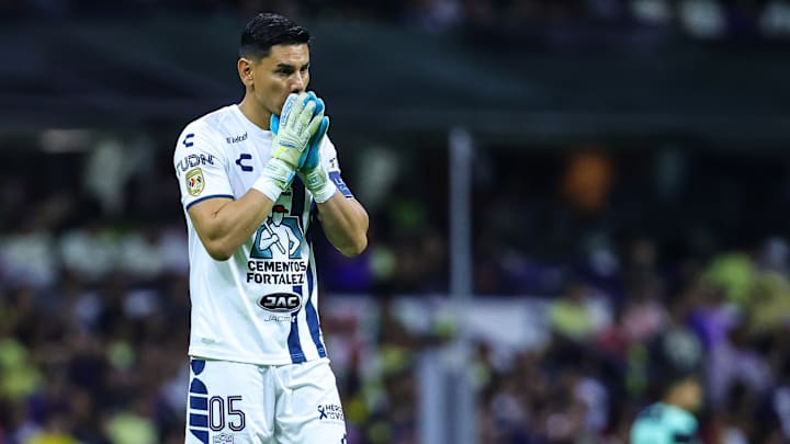 El arquero argentino Óscar Ustari quedó desvinculado del Pachuca por una discusión con el técnico uruguayo Guillermo Almada. El arquero argentino Óscar Ustari quedó desvinculado del Pachuca por una discusión con el técnico uruguayo Guillermo Almada.