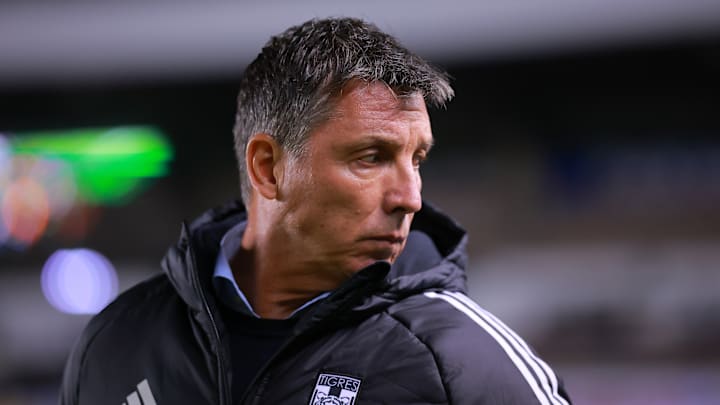 Robert Dante Siboldi prepara sorpresas para la vuelta en Concacaf