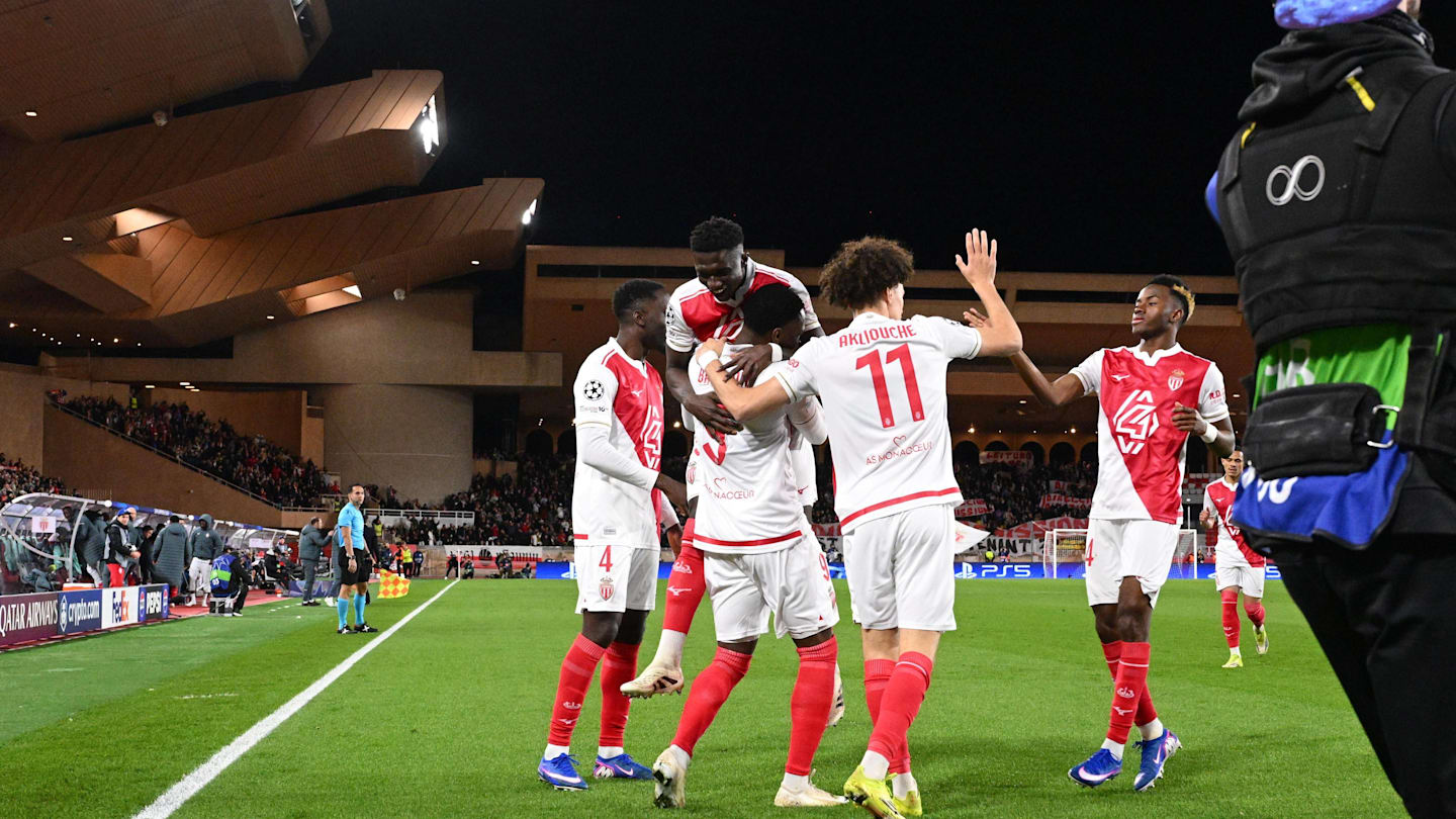 Former Sunderland Star Makes First Impression Against PSG in Champions League Debut