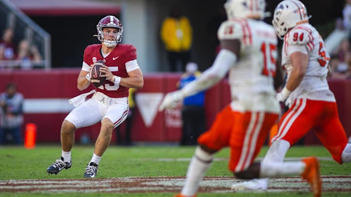 Nov 16, 2024; Tuscaloosa, Alabama, USA; Alabama Crimson Tide quarterback Ty Simpson (15) looks to make a pass against the Mercer Bears during the fourth quarter at Bryant-Denny Stadium. Mandatory Credit: Will McLelland-Imagn Images Nov 16, 2024; Tuscaloosa, Alabama, USA; Alabama Crimson Tide quarterback Ty Simpson (15) looks to make a pass against the Mercer Bears during the fourth quarter at Bryant-Denny Stadium. Mandatory Credit: Will McLelland-Imagn Images